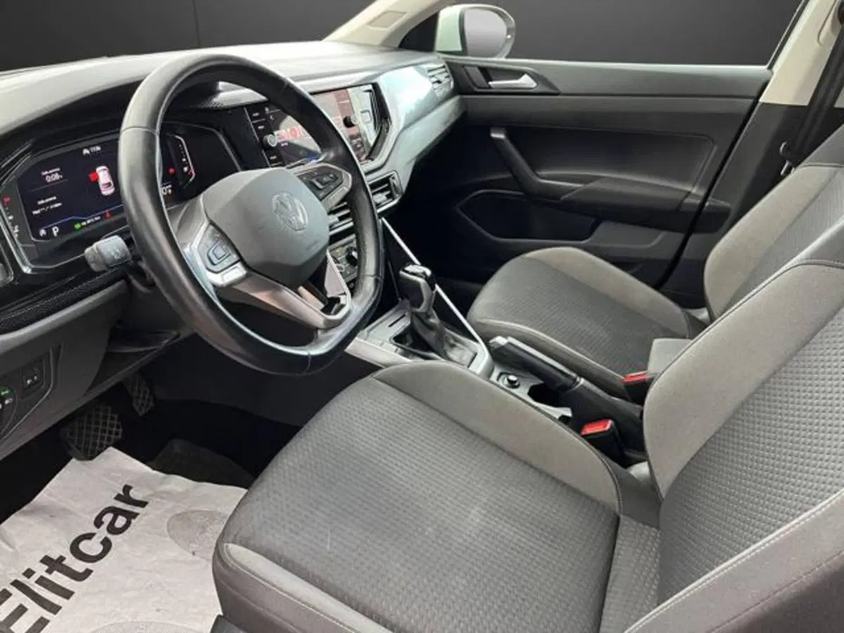 Volkswagen Taigo usata a Milano (13)
