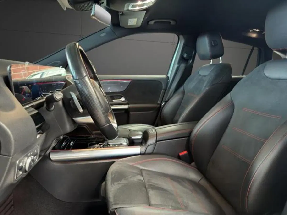 Mercedes-Benz GLA SUV usata a Milano (10)