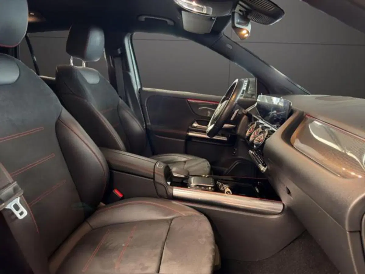 Mercedes-Benz GLA SUV usata a Milano (11)
