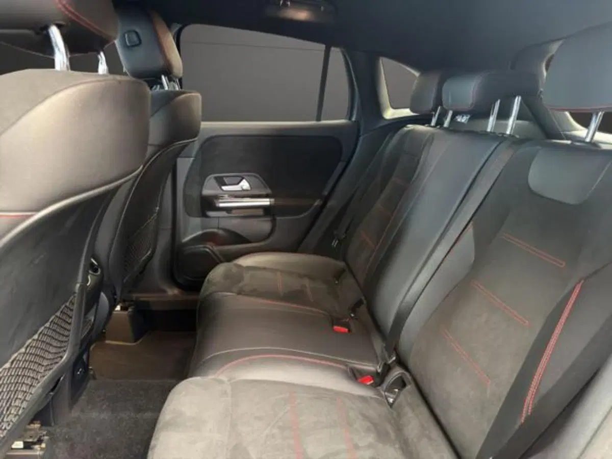 Mercedes-Benz GLA SUV usata a Milano (12)