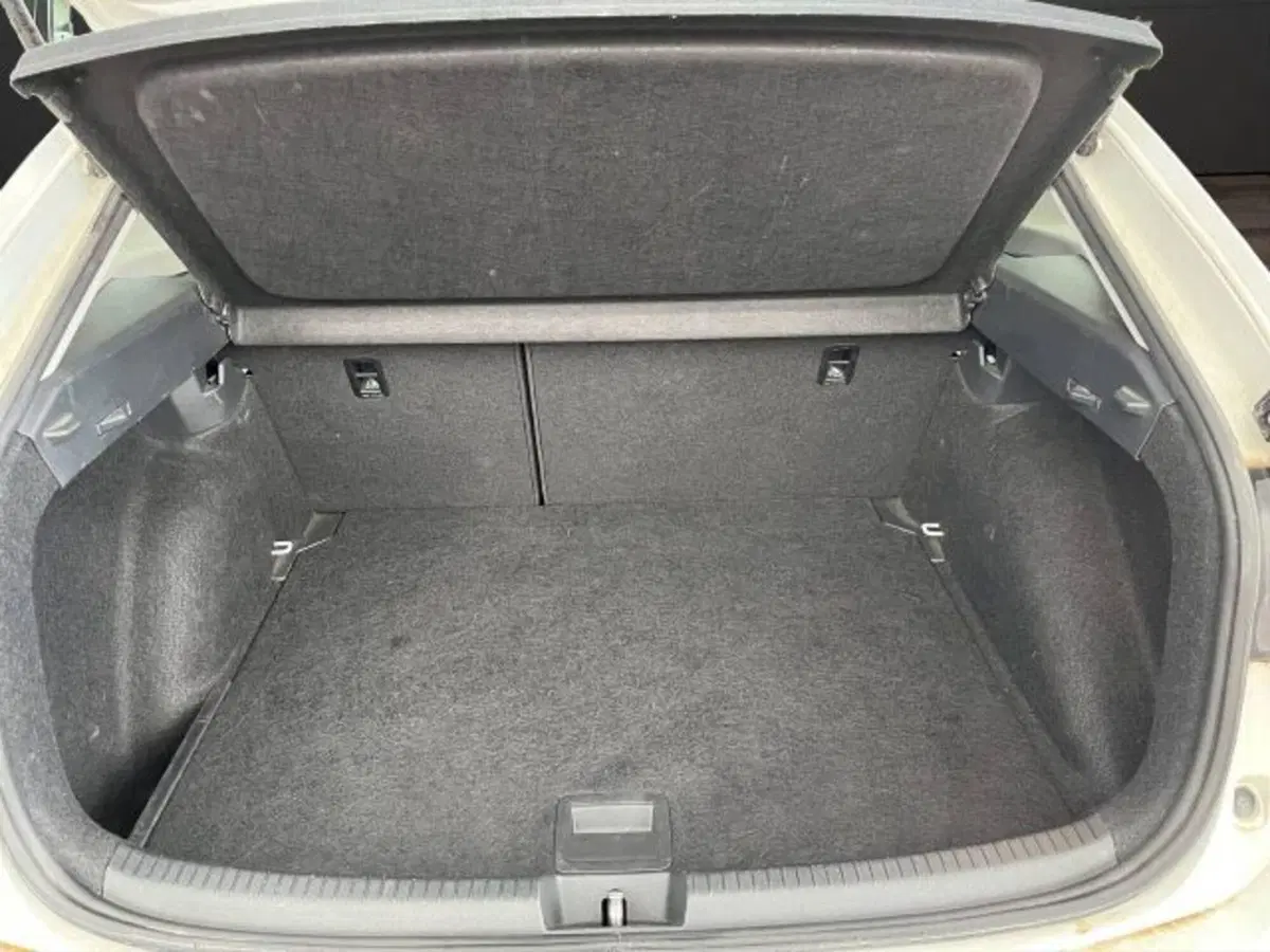 Volkswagen Taigo usata a Novara (5)