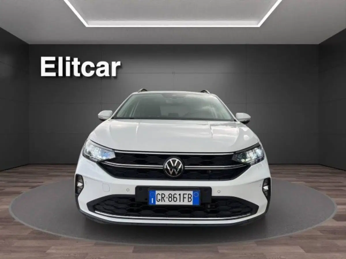 Volkswagen Taigo usata a Novara (8)