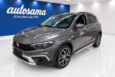 Fiat Tipo Tipo 5p 1.5 t4 hybrid Cross 130cv dct del 2023 usata a Rho