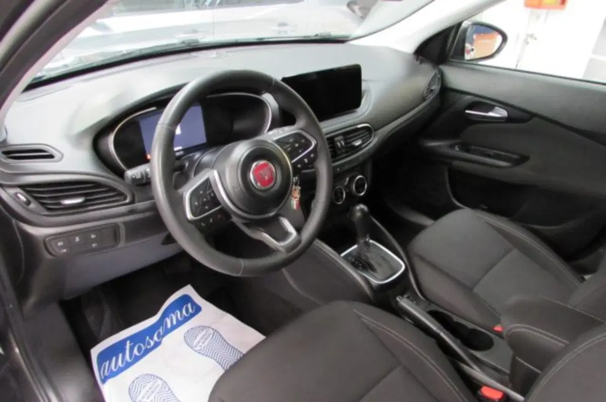 Fiat Tipo usata a Milano (8)