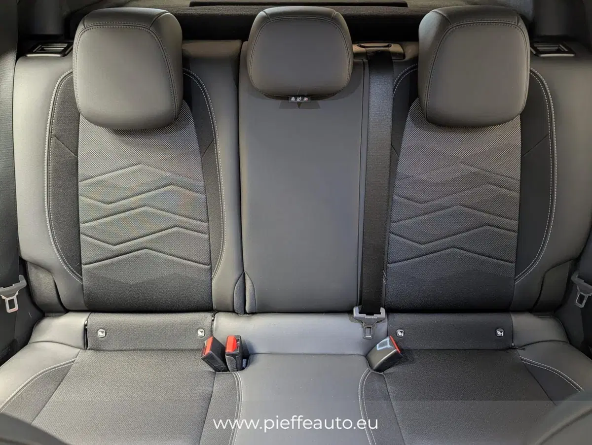 Jeep Avenger usata a Teramo (13)