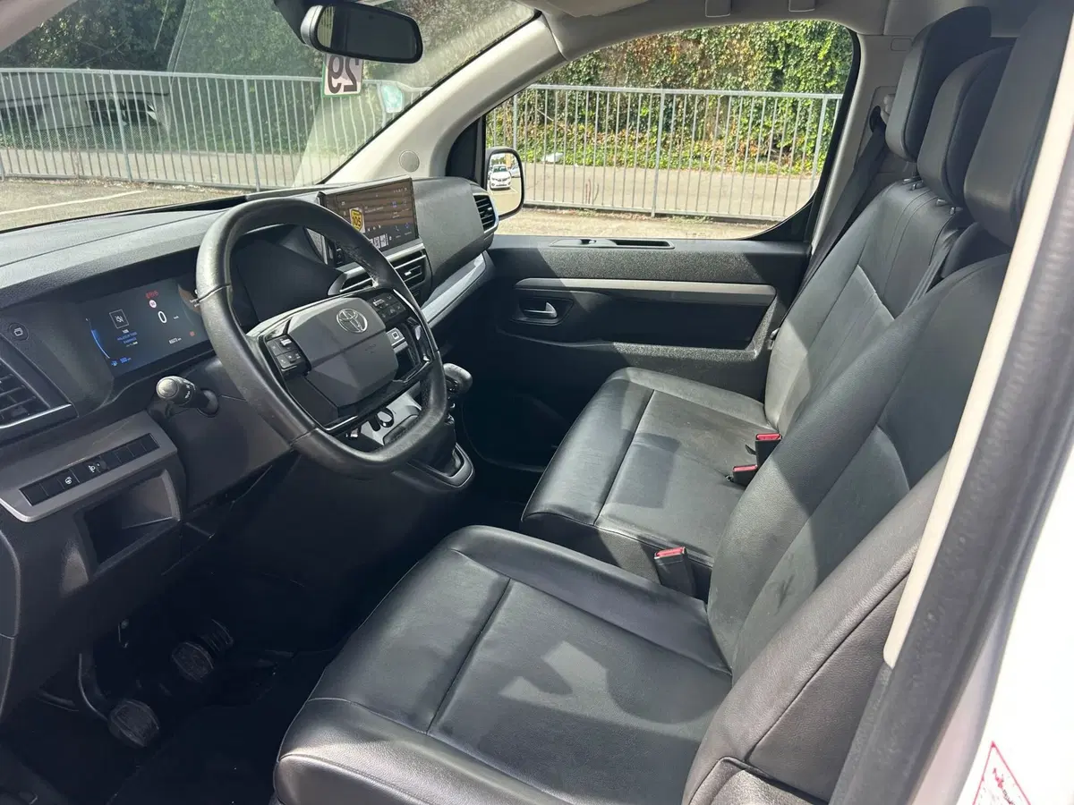 Toyota Proace Verso usata a Piacenza (16)