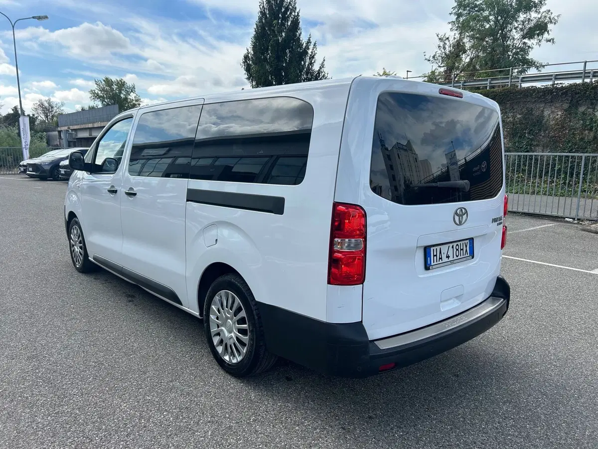 Toyota Proace Verso usata a Piacenza (4)