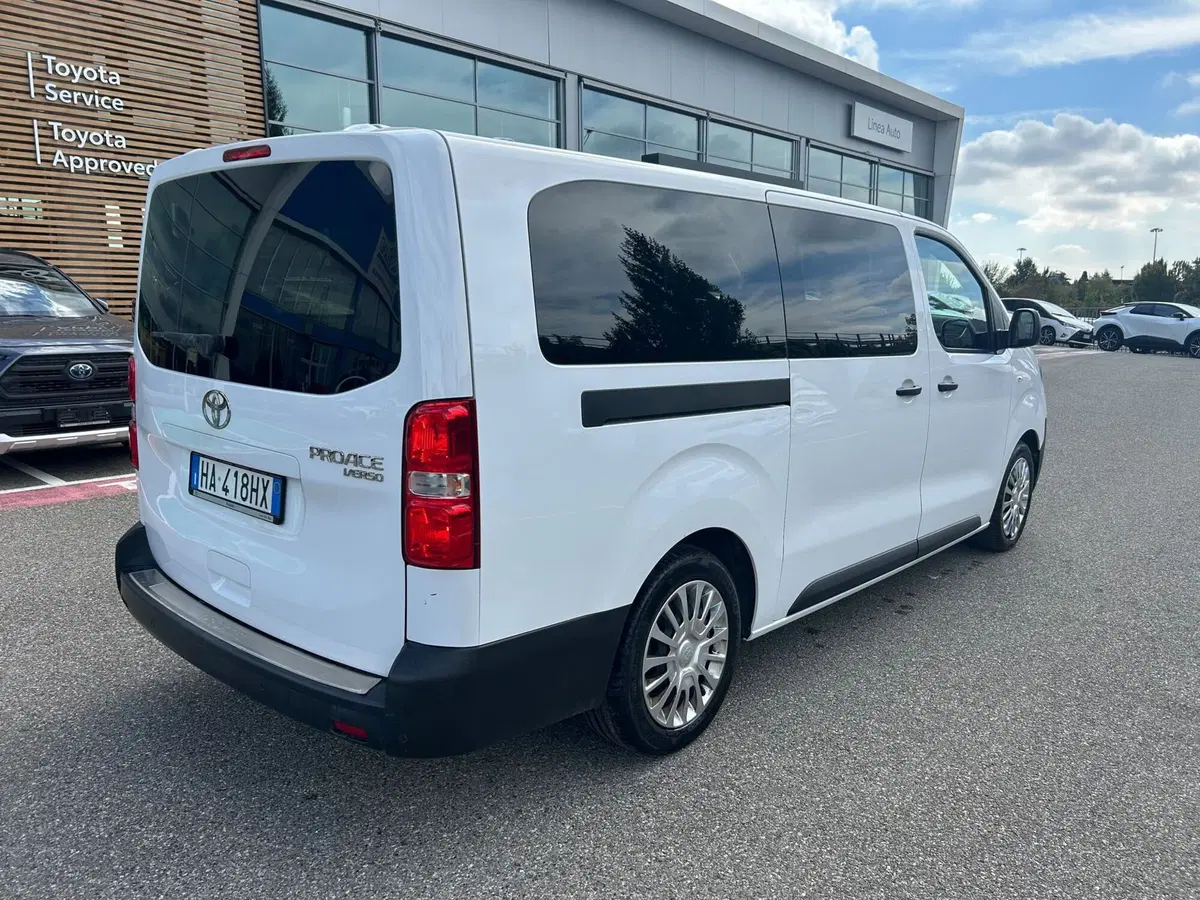 Toyota Proace Verso usata a Piacenza (5)