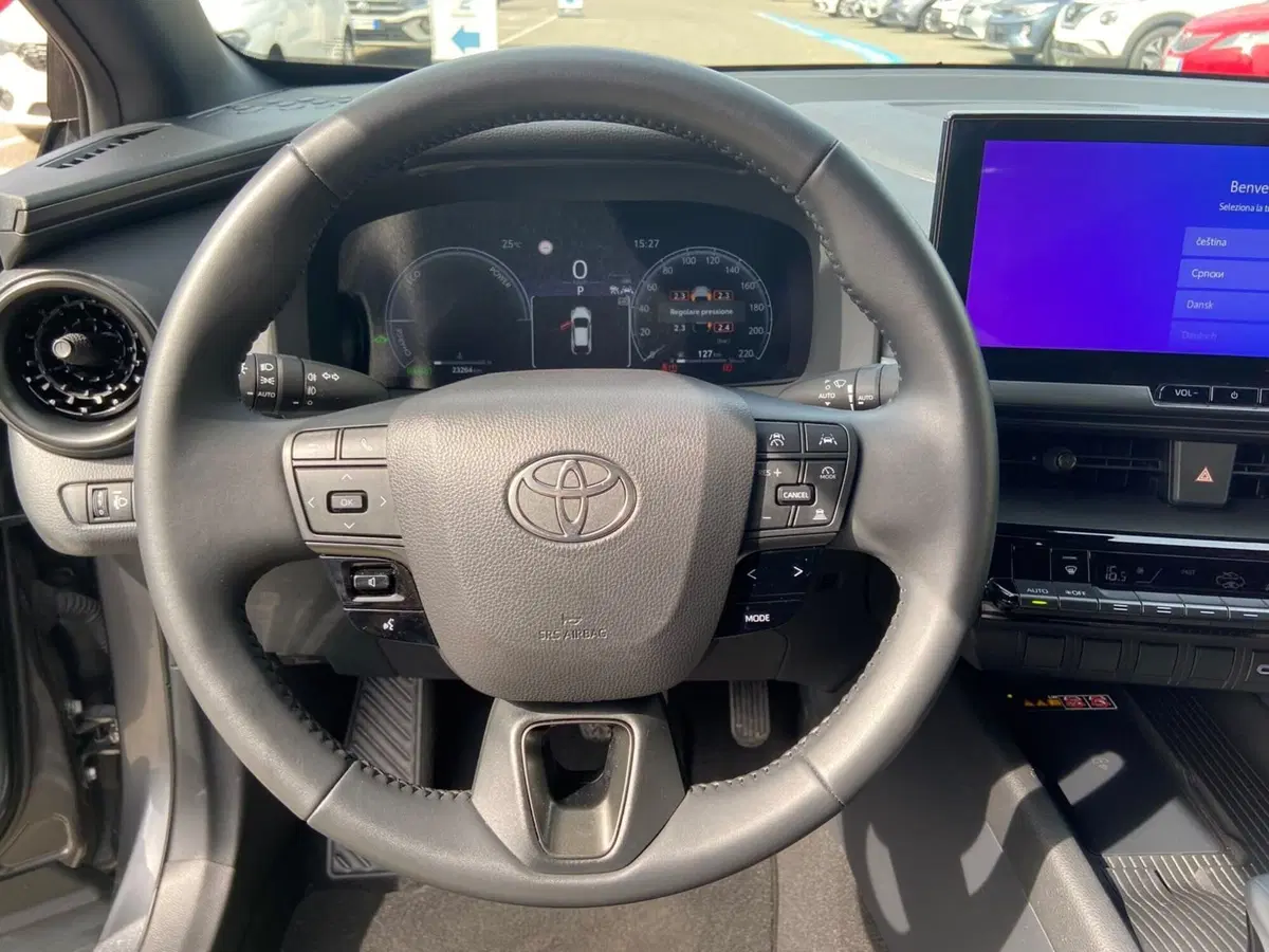 Toyota Toyota C-HR usata a Piacenza (13)