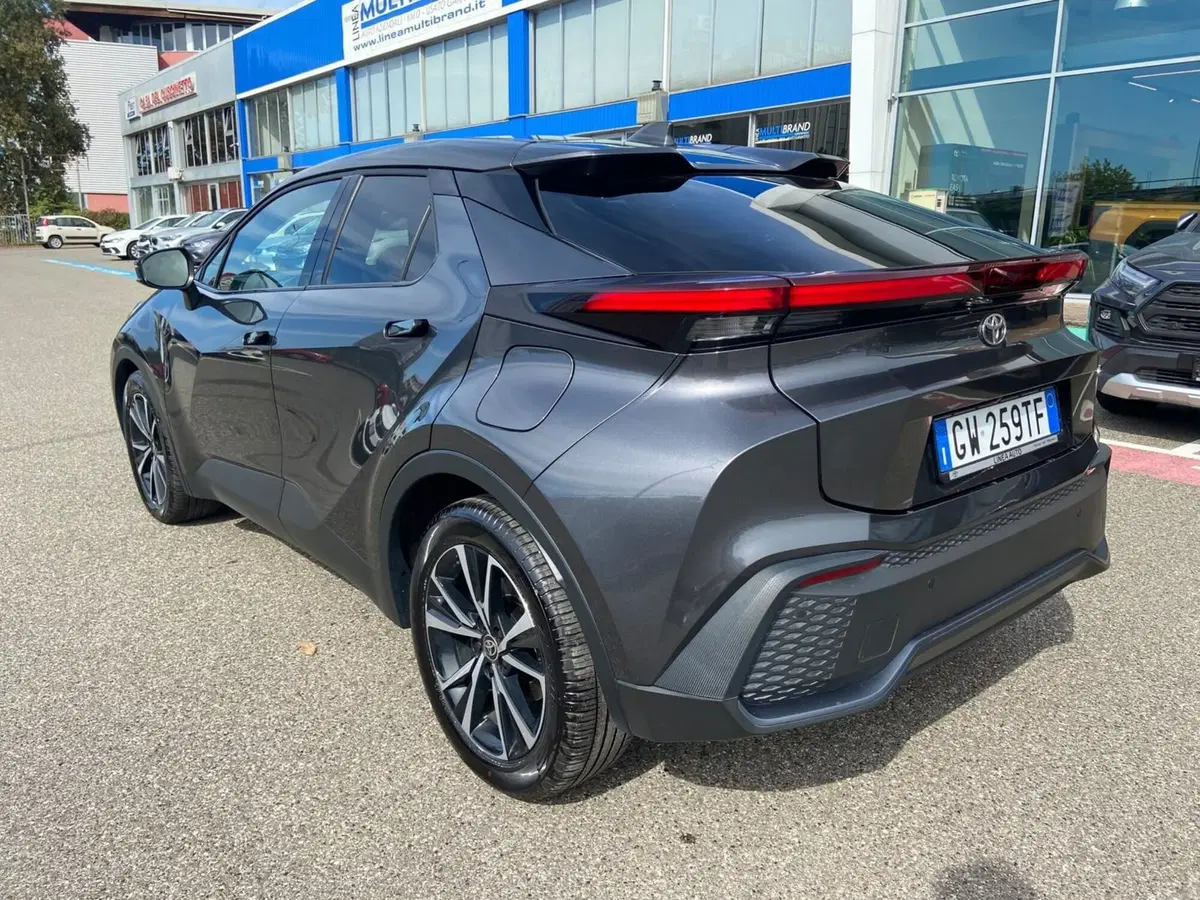 Toyota Toyota C-HR usata a Piacenza (5)