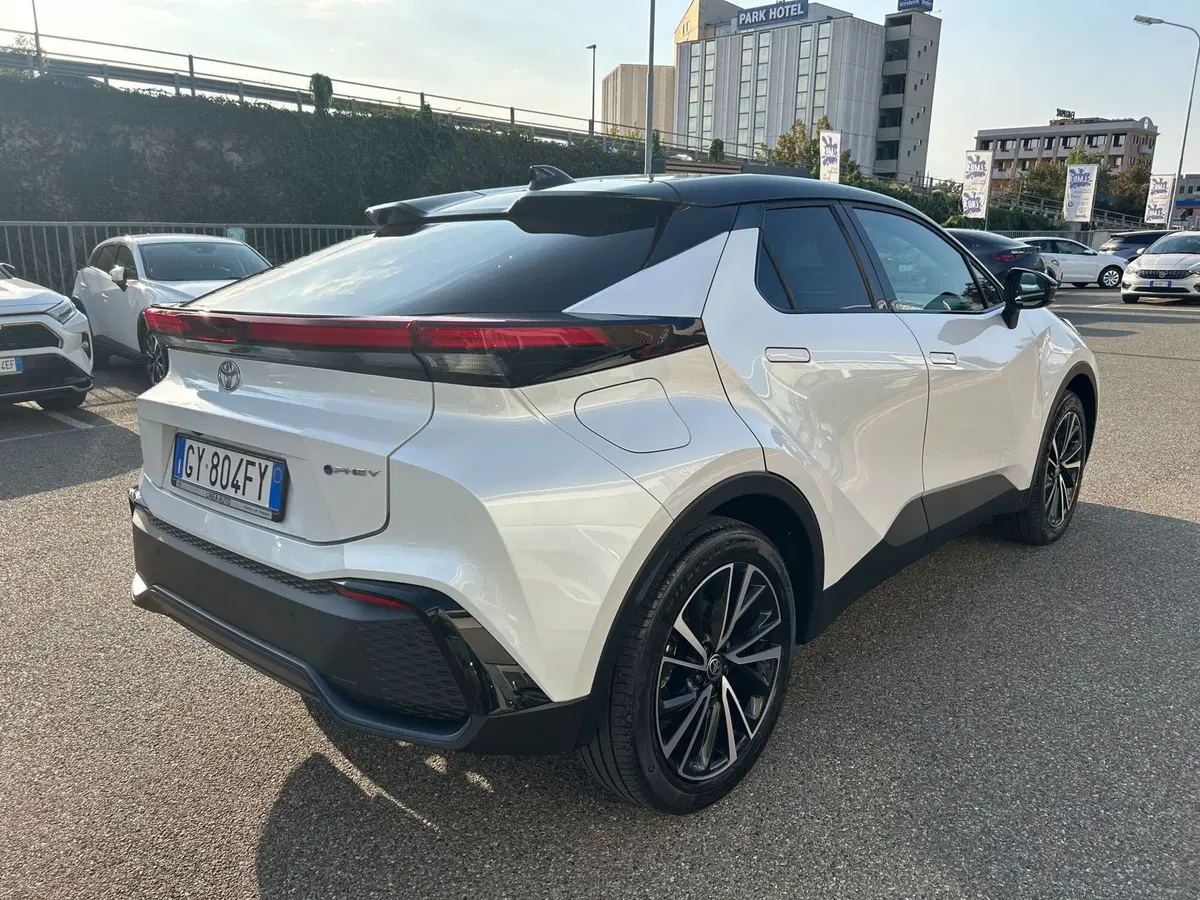 Toyota Toyota C-HR usata a Piacenza (10)