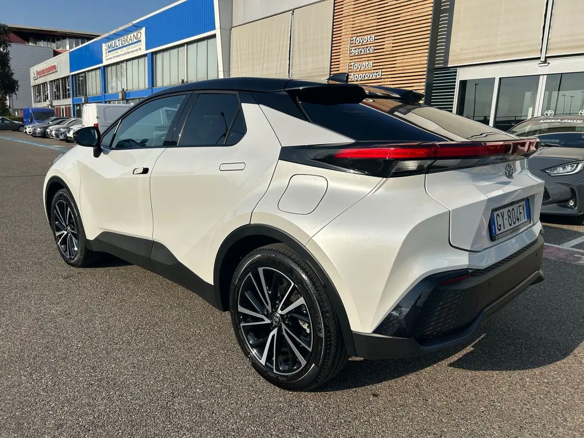 Toyota Toyota C-HR usata a Piacenza (4)