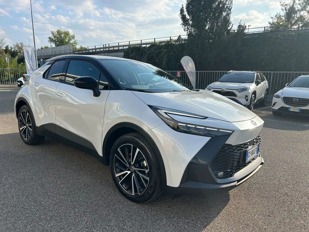 Toyota Toyota C-HR usata a Piacenza (6)