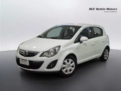 Opel Corsa 1.2 85CV 5 porte GPL-TECH Edition del 2015 usata a Piove di Sacco