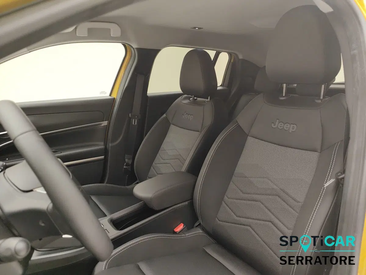 Jeep Avenger usata a Como (11)