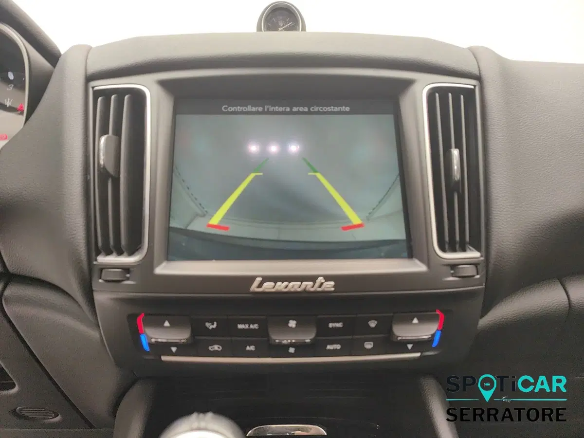Maserati Levante usata a Como (10)