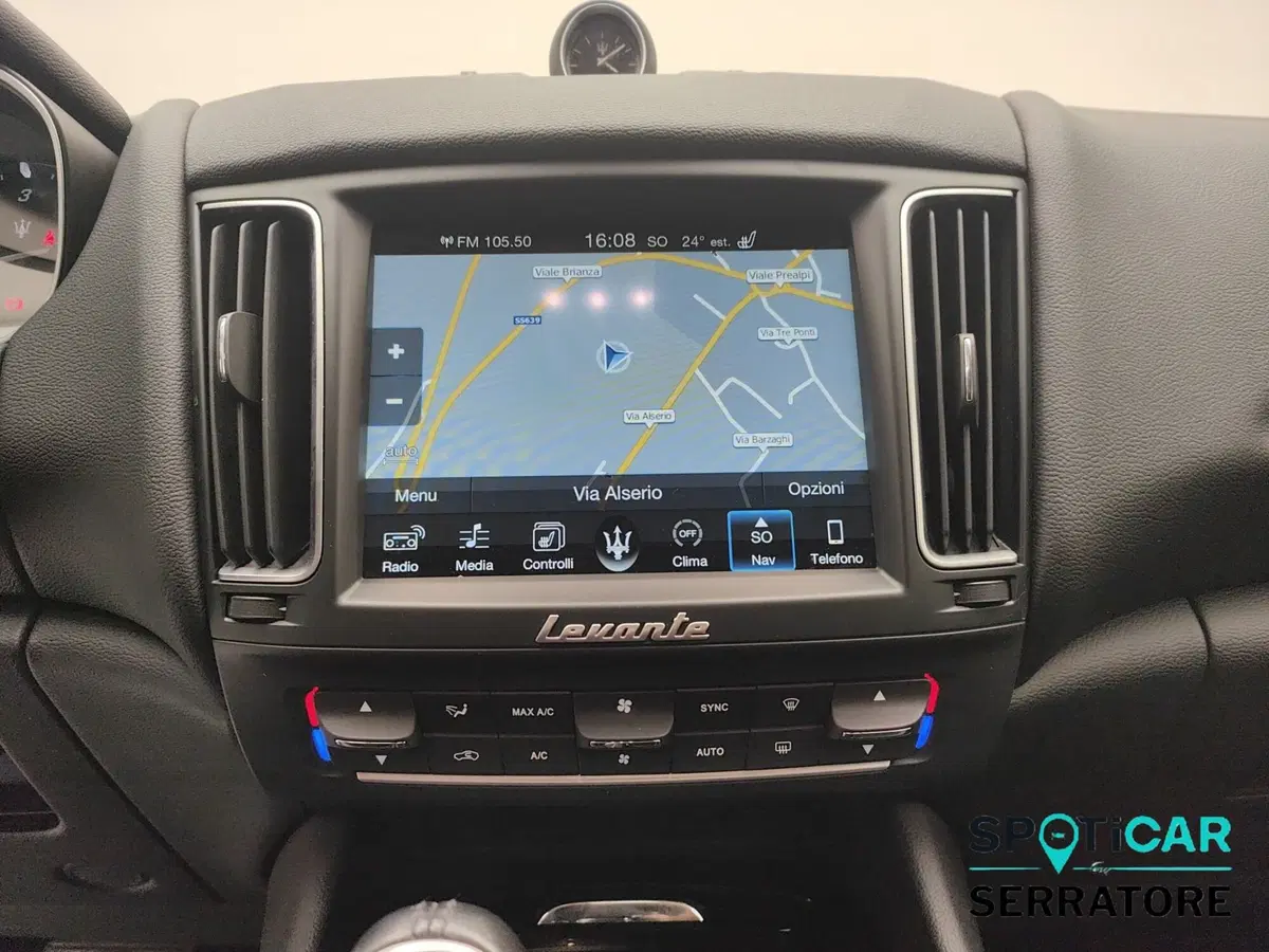 Maserati Levante usata a Como (11)