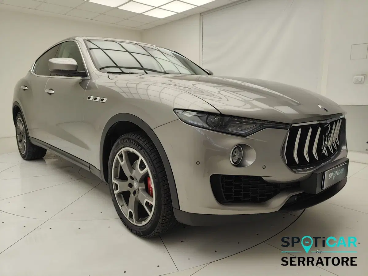 Maserati Levante usata a Como (3)