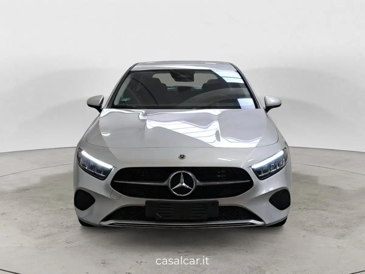 Mercedes-Benz Classe A nuova a Salerno (2)