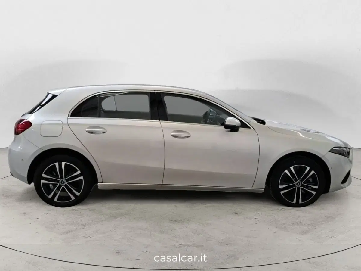 Mercedes-Benz Classe A nuova a Salerno (5)