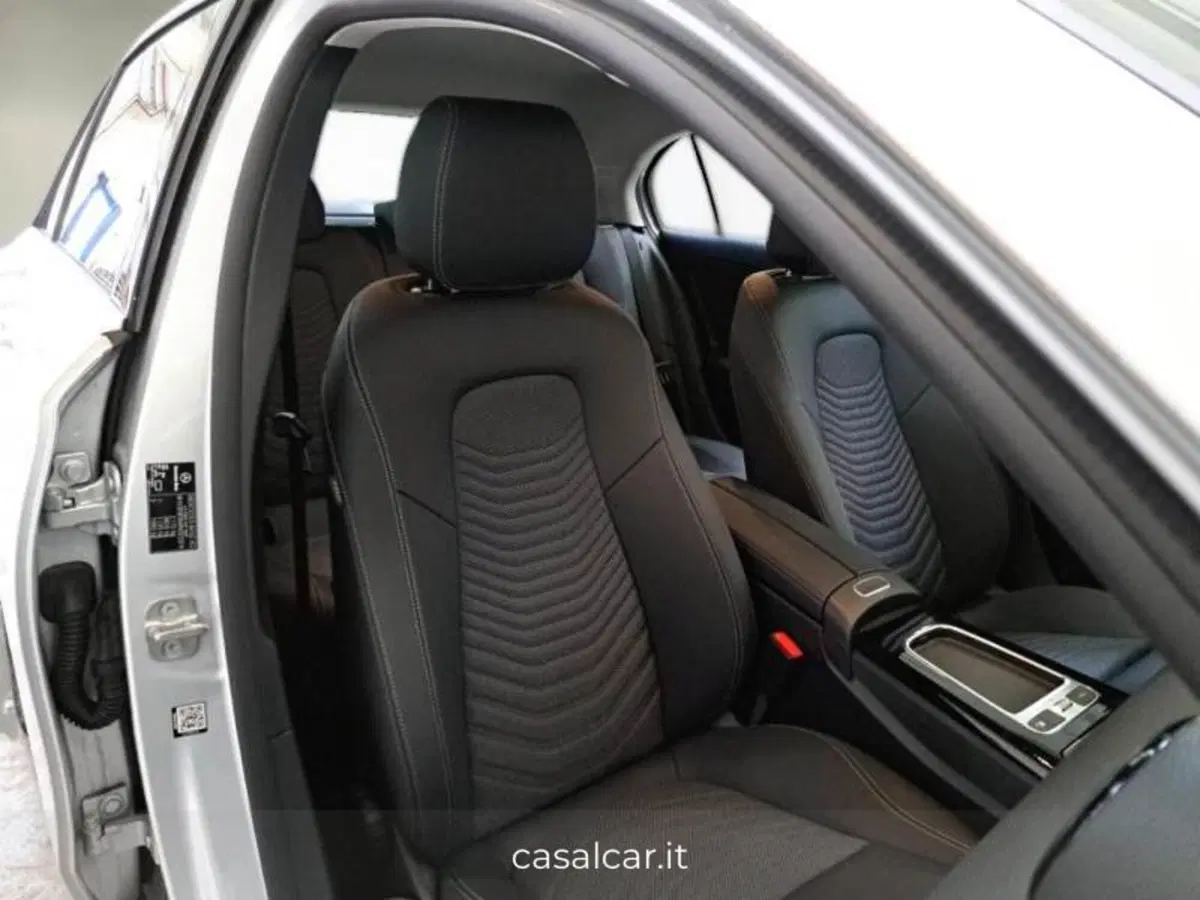Mercedes-Benz Classe A nuova a Salerno (9)