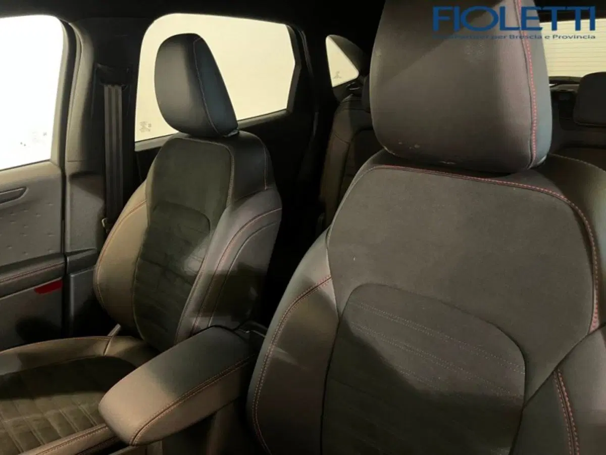 Ford Kuga nuova a Brescia (12)