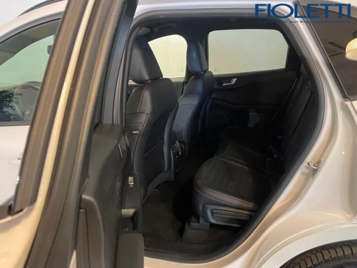 Ford Kuga nuova a Brescia (13)