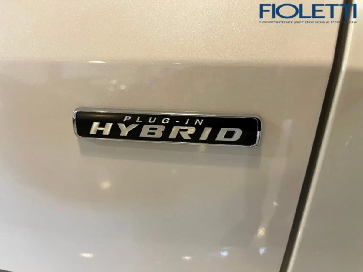 Ford Kuga nuova a Brescia (15)