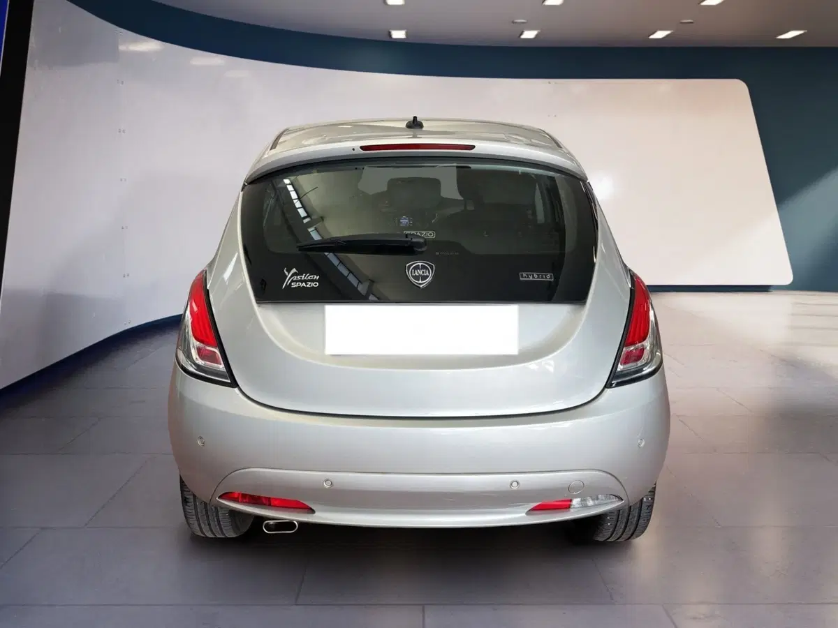 Lancia Ypsilon usata a Torino (5)