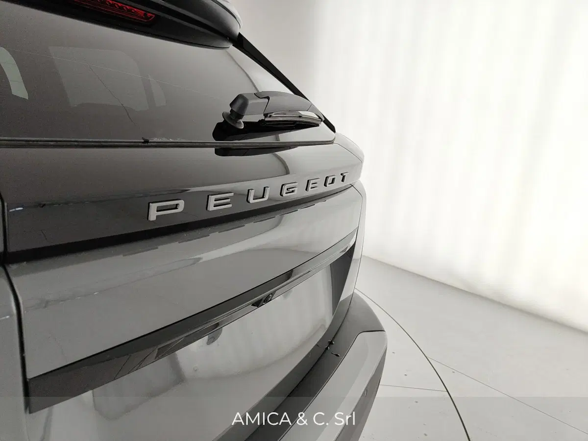 Peugeot 2008 nuova a Caserta (10)