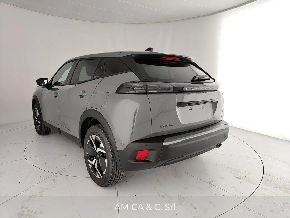 Peugeot 2008 nuova a Caserta (9)