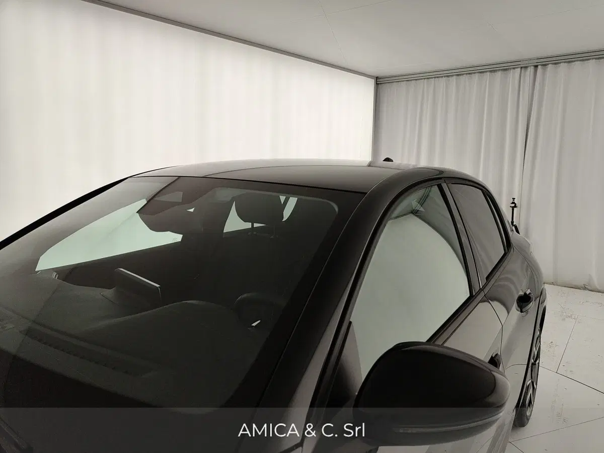 Peugeot 208 nuova a Caserta (13)