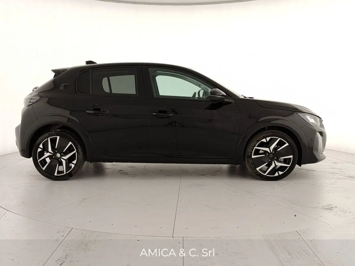 Peugeot 208 nuova a Caserta (7)