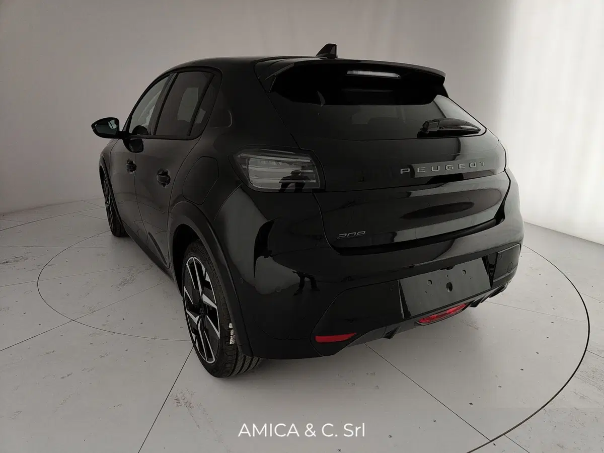 Peugeot 208 nuova a Caserta (9)