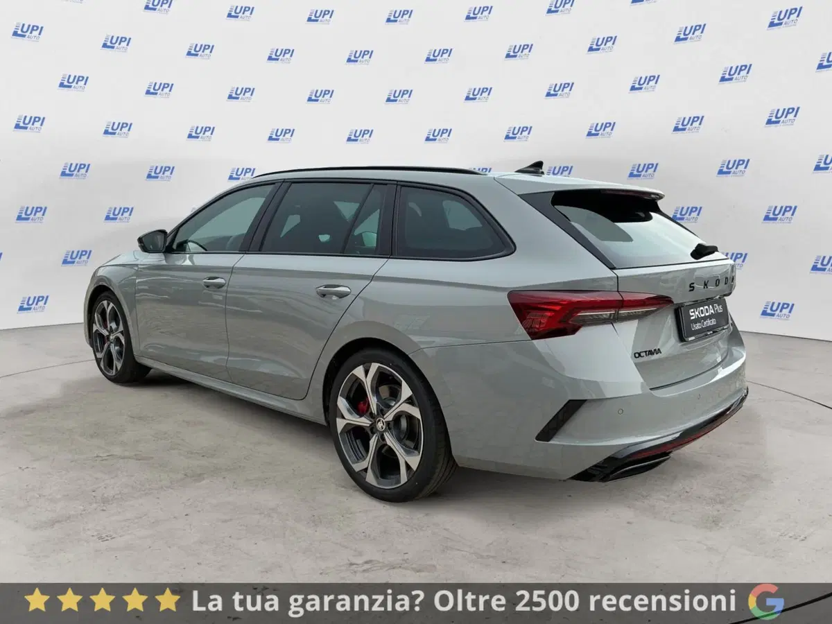 Skoda Octavia Station Wagon nuova a Prato (4)