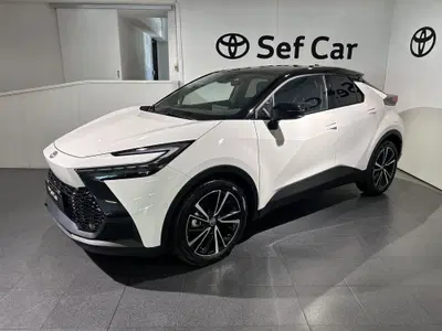 Toyota Toyota C-HR 1.8 hev Lounge fwd e-cvt nuova a Milano