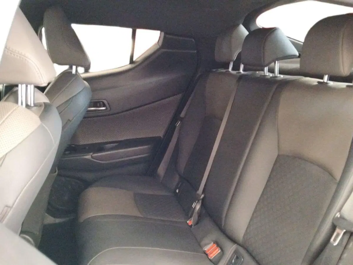 Toyota Toyota C-HR usata a Roma (11)