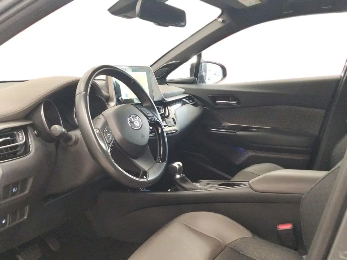 Toyota Toyota C-HR usata a Roma (7)