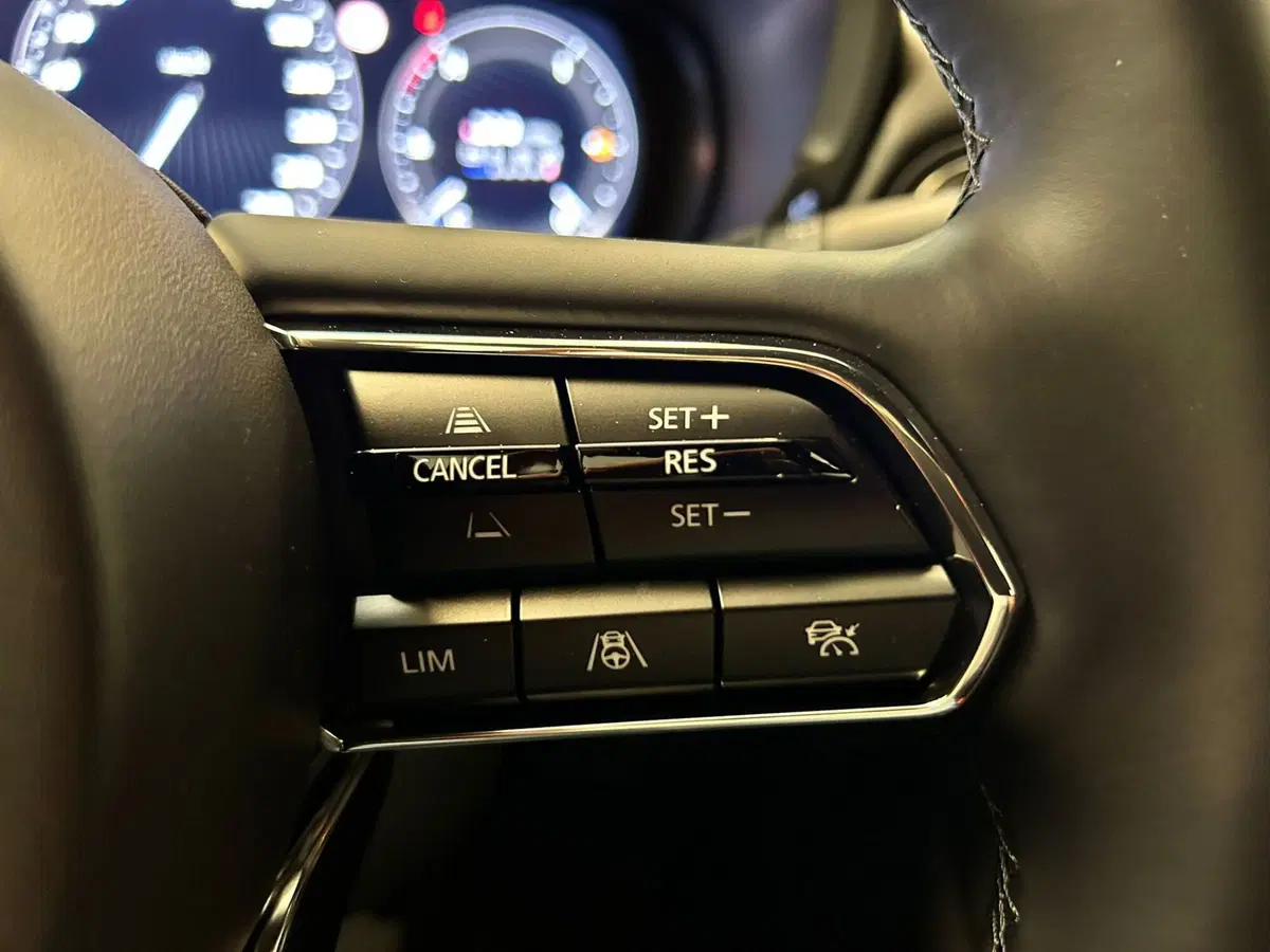 Mazda CX-60 nuova a Pavia (9)