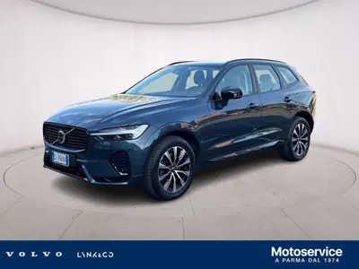 Volvo XC60 B4 (d) AWD automatico Plus Dark del 2023 usata a Parma