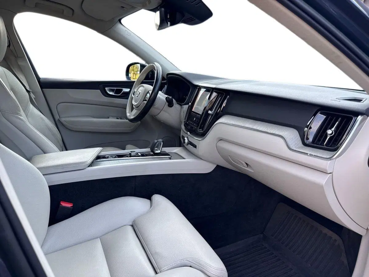 Volvo XC60 usata a Parma (5)