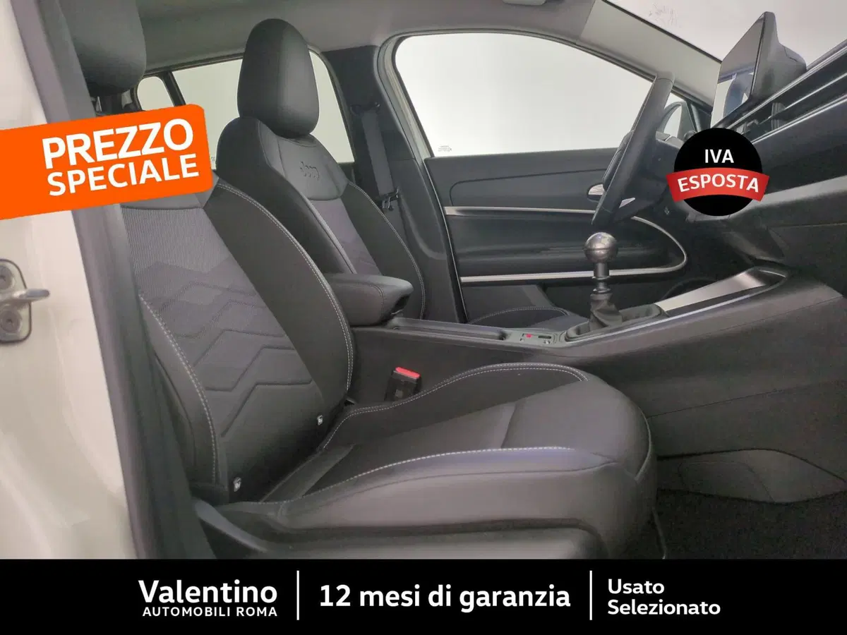 Jeep Avenger usata a Roma (13)