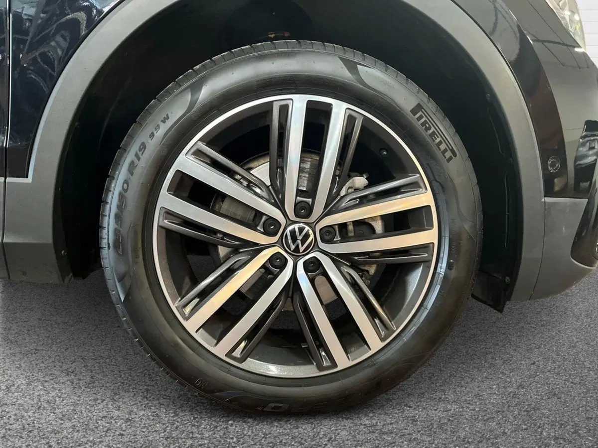 Volkswagen Tiguan usata a Bari (6)