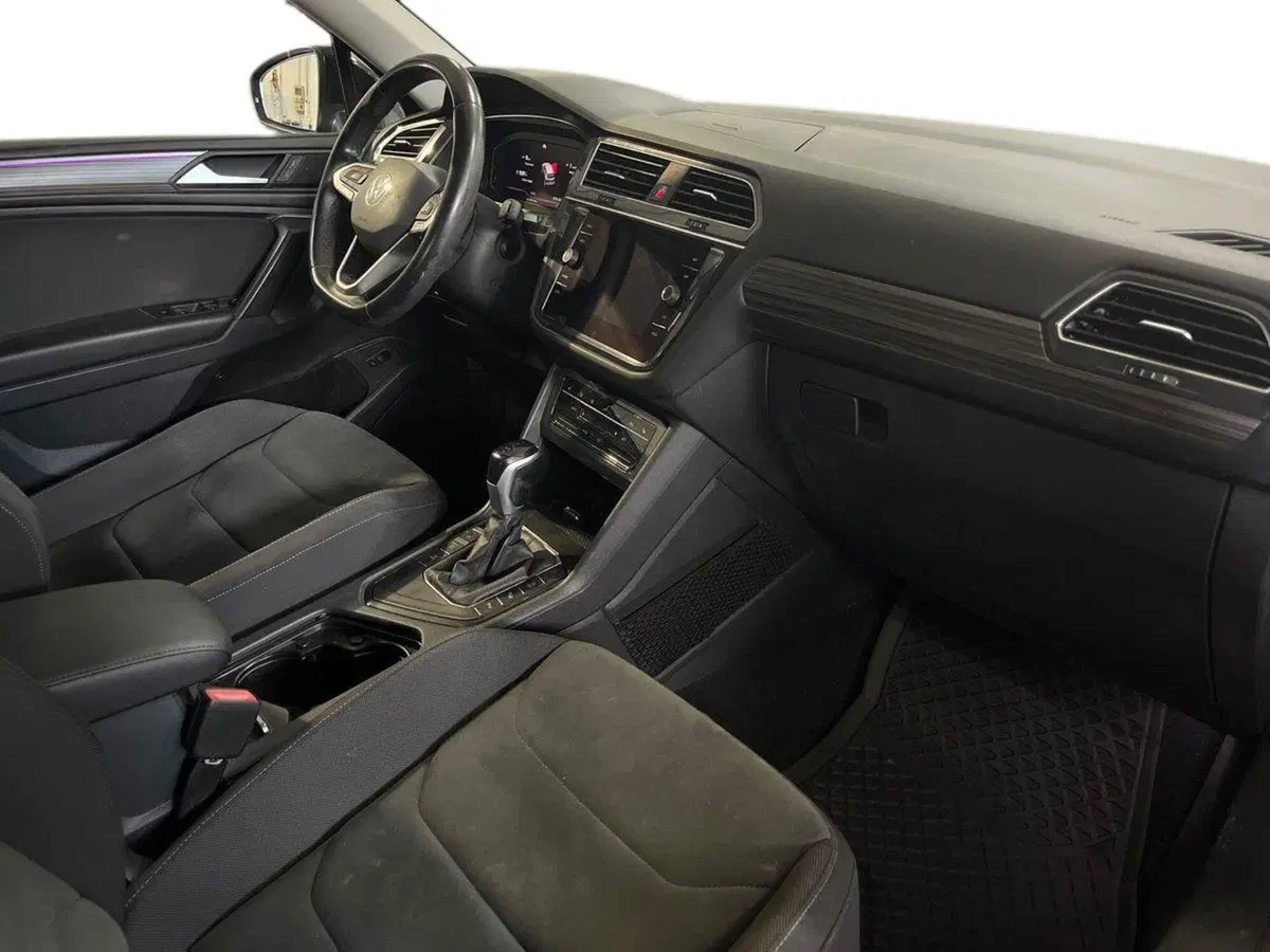 Volkswagen Tiguan usata a Bari (9)