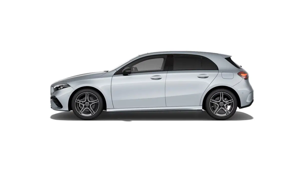 Mercedes-Benz Classe A nuova a Milano (2)