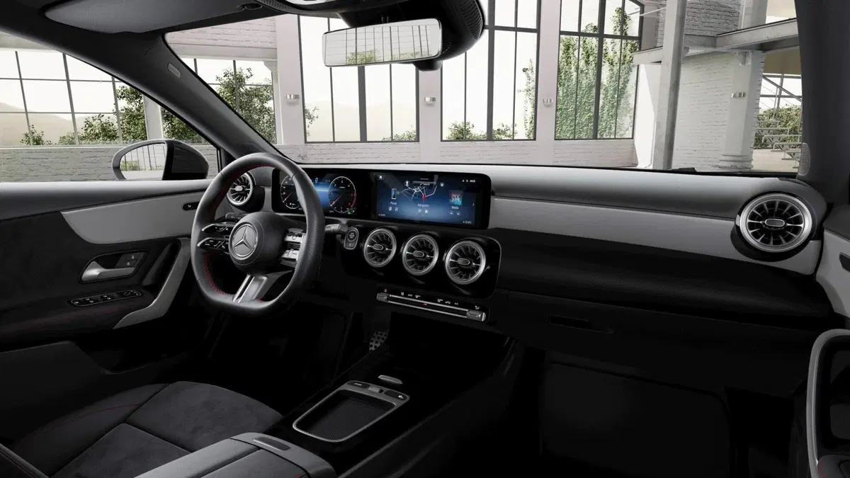 Mercedes-Benz Classe A nuova a Milano (5)