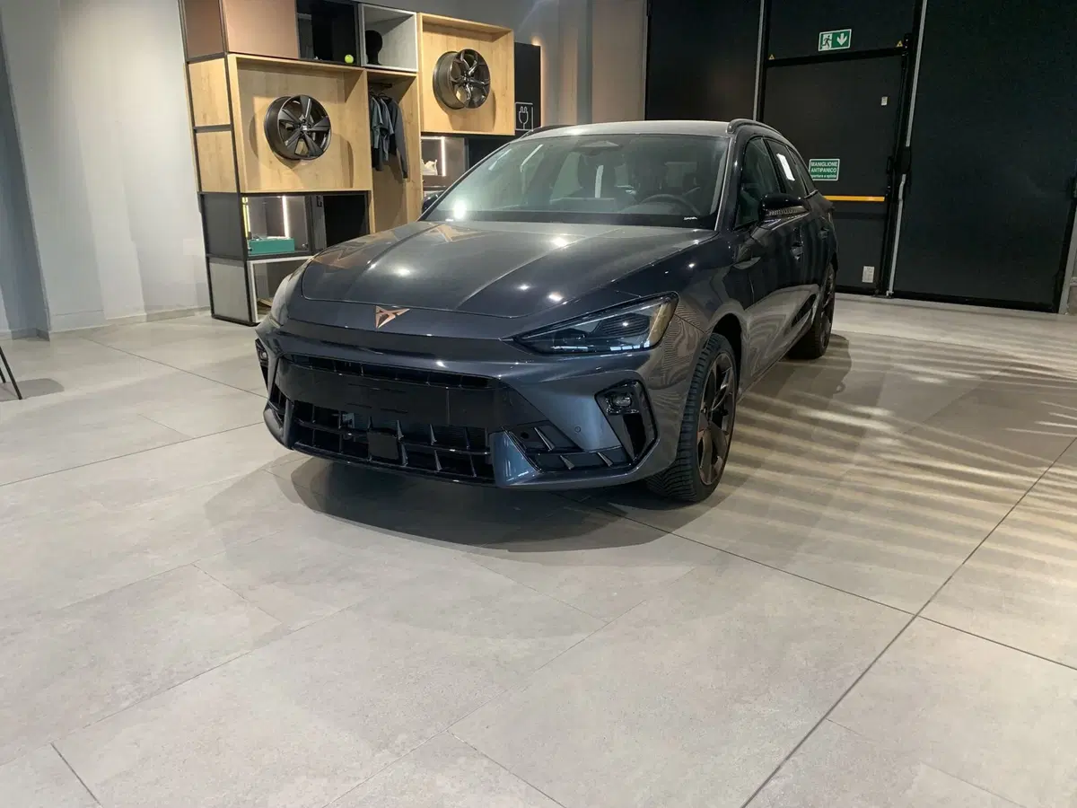 Cupra Leon Station Wagon nuova a Ferrara