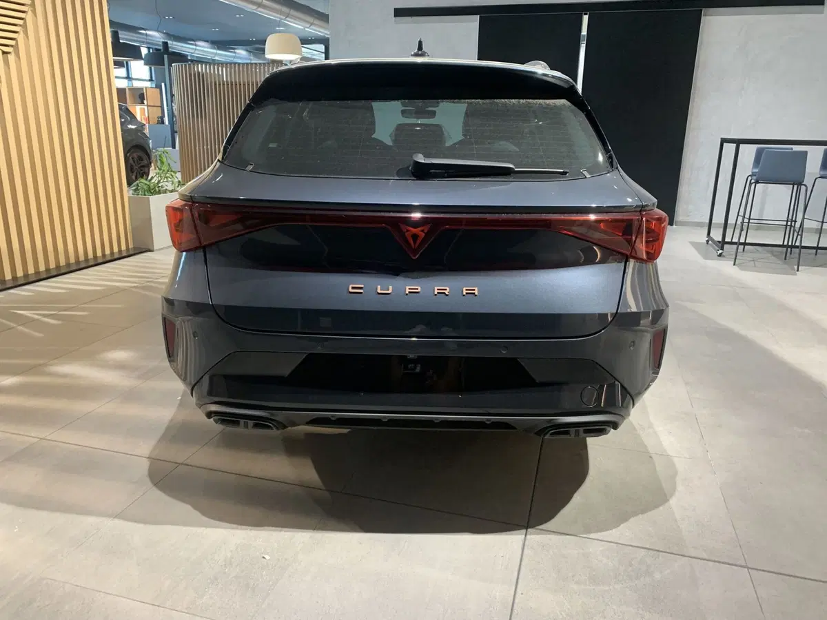 Cupra Leon Station Wagon nuova a Ferrara (6)