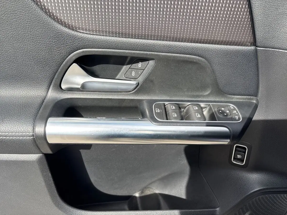 Mercedes-Benz GLA SUV usata a Pescara (11)