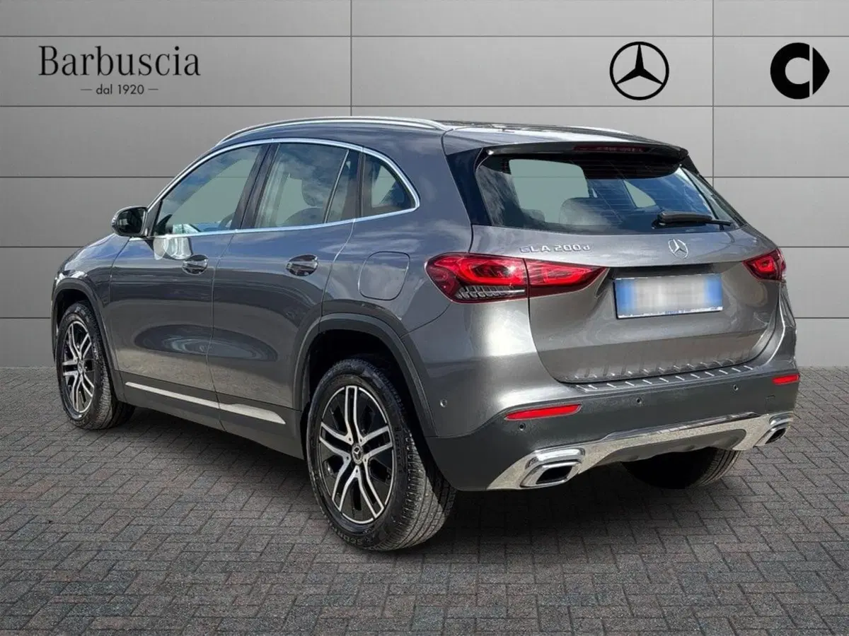 Mercedes-Benz GLA SUV usata a Pescara (3)